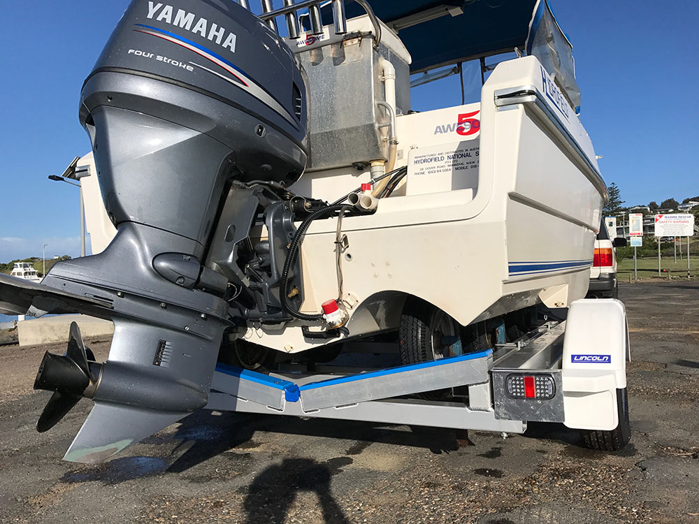 TriHull Trailers Lincoln Trailers